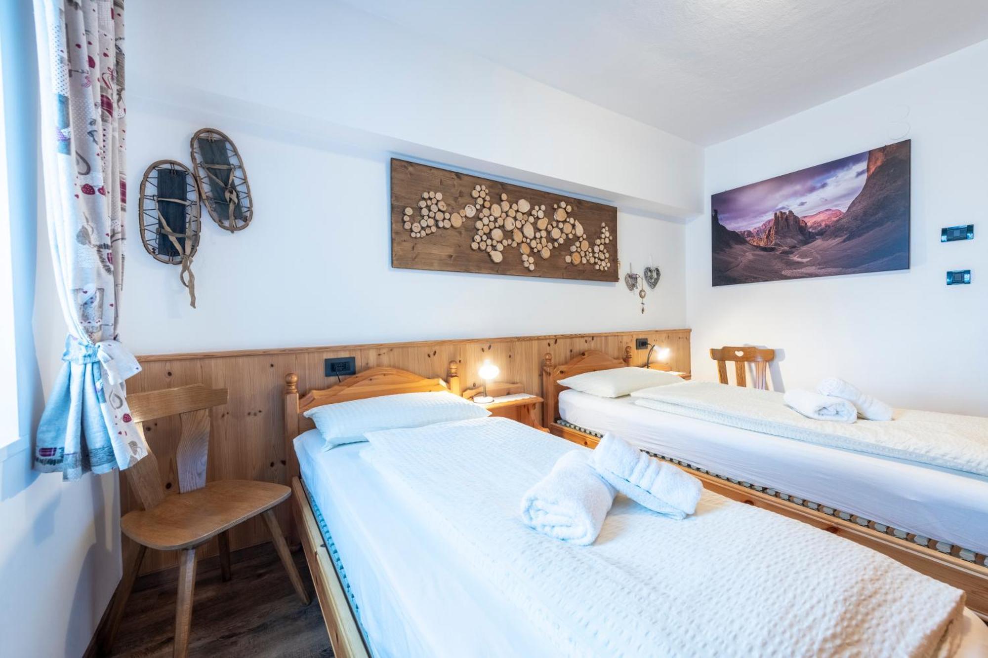 Appartamenti Residence La Roggia Pozza di Fassa Oda fotoğraf