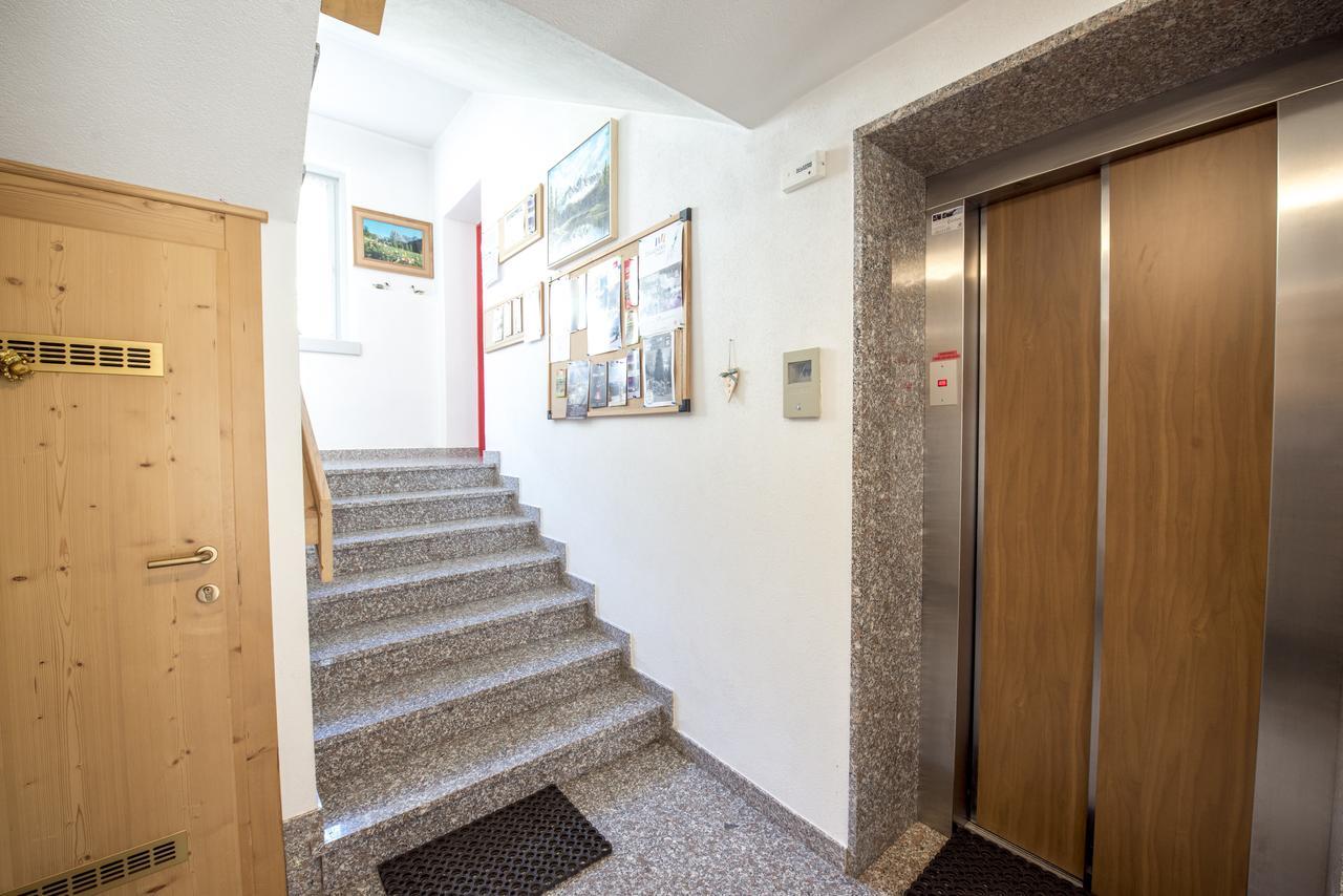 Appartamenti Residence La Roggia Pozza di Fassa Dış mekan fotoğraf