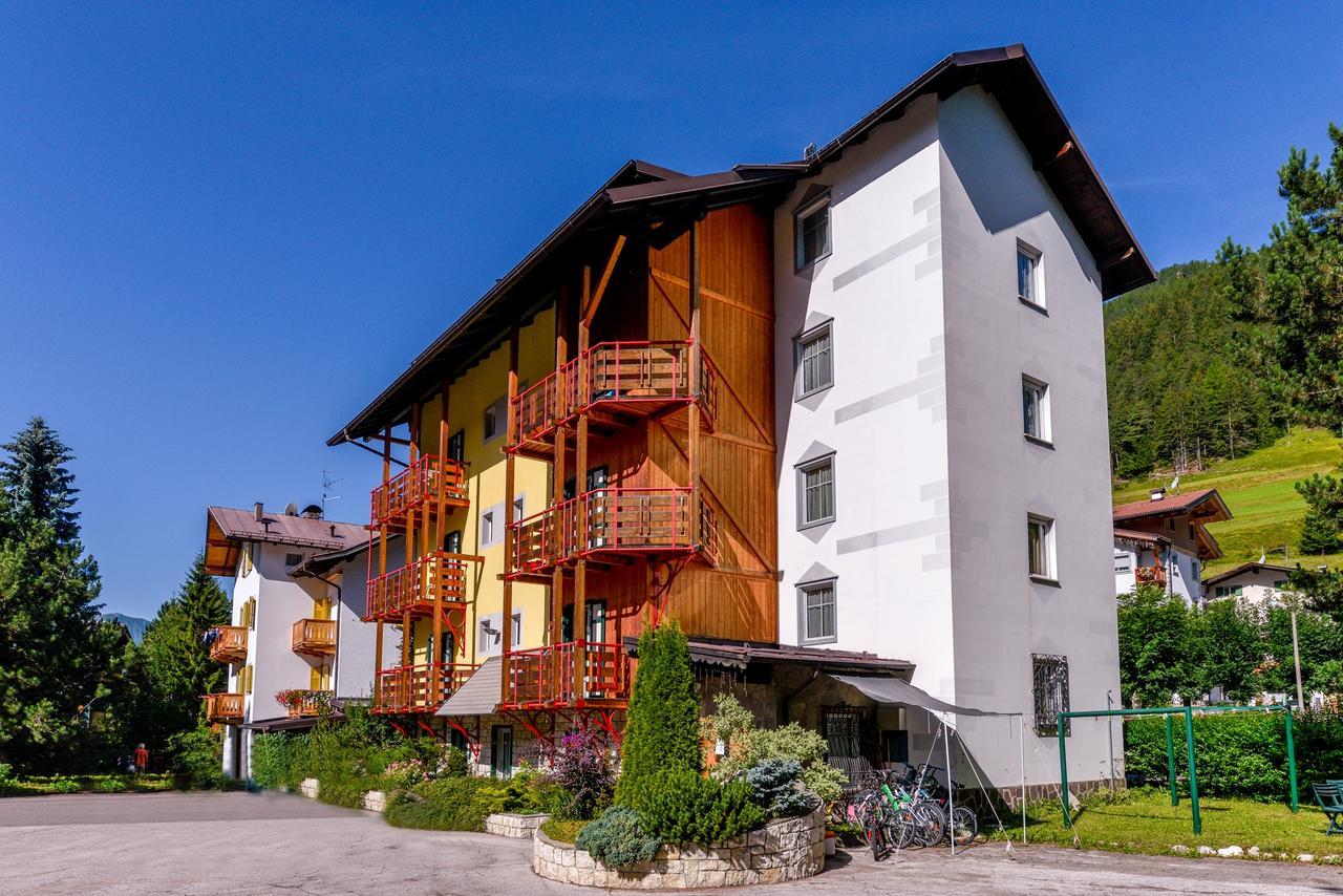 Appartamenti Residence La Roggia Pozza di Fassa Dış mekan fotoğraf